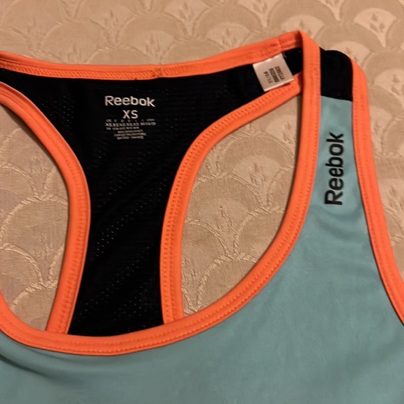 Women’s Reebok Tank - Picture 3 of 6